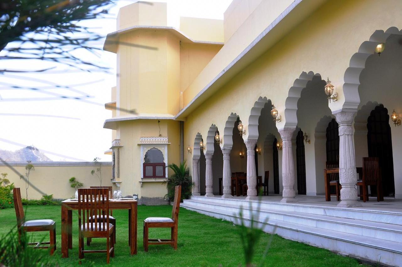 Hotel Raj Bagh Palace 자이푸르 외부 사진